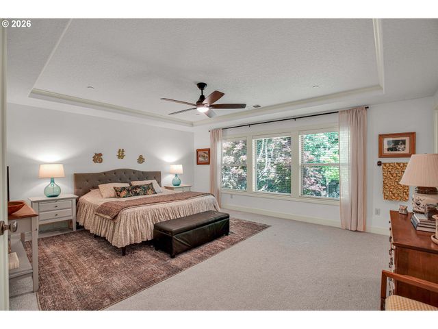 4823 IRELAND Ln, West Linn, OR 97068
