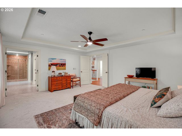 4823 IRELAND Ln, West Linn, OR 97068