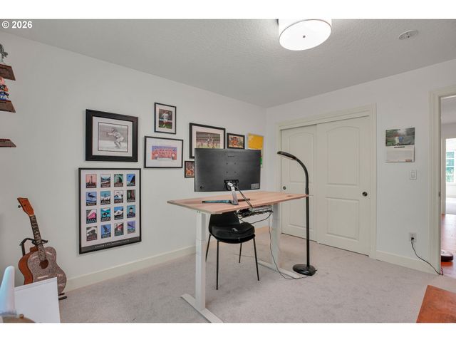 4823 IRELAND Ln, West Linn, OR 97068