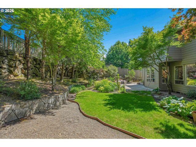 4823 IRELAND Ln, West Linn, OR 97068