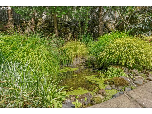 4823 IRELAND Ln, West Linn, OR 97068
