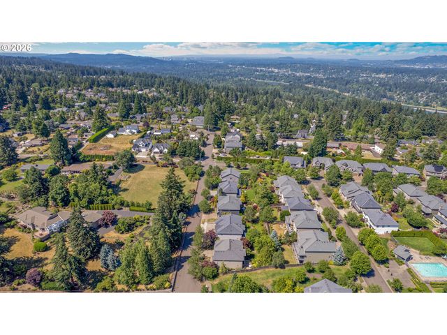 4823 IRELAND Ln, West Linn, OR 97068