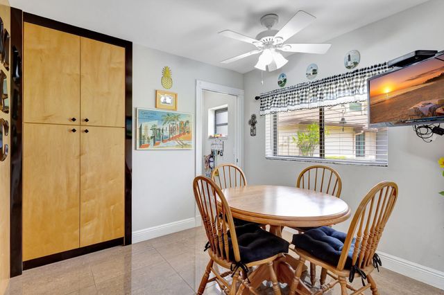 6700 Versailles Court, Lake Worth, FL 33467