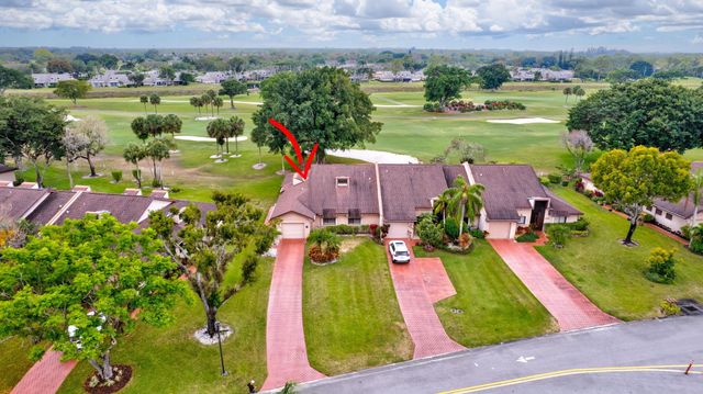 6700 Versailles Court, Lake Worth, FL 33467