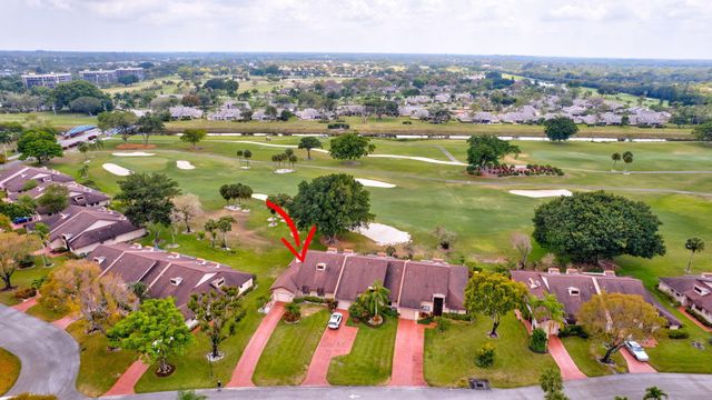 6700 Versailles Court, Lake Worth, FL 33467