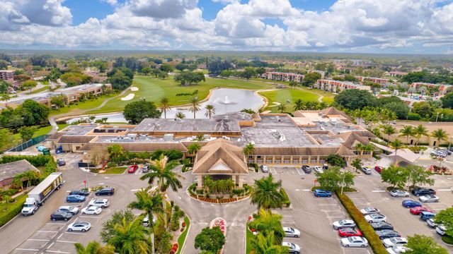 6700 Versailles Court, Lake Worth, FL 33467