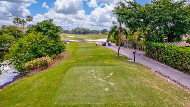 6700 Versailles Court, Lake Worth, FL 33467