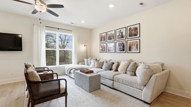 1330 Halter Park Dr, Gallatin, TN 37066