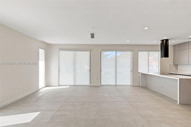 1001 SW 10 Avenue, Miami, FL 33130