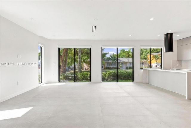 1001 SW 10 Avenue, Miami, FL 33130