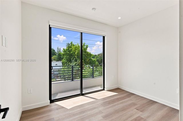 1001 SW 10 Avenue, Miami, FL 33130