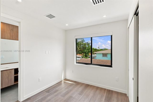1001 SW 10 Avenue, Miami, FL 33130