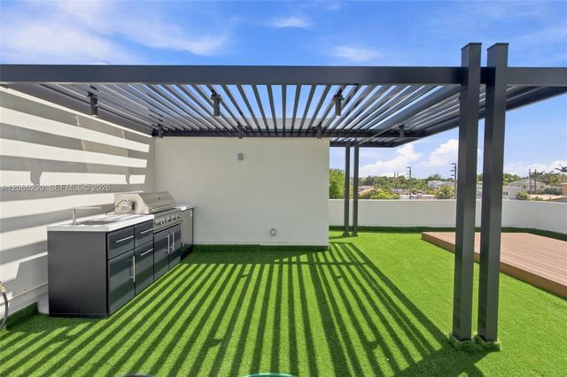 1001 SW 10 Avenue, Miami, FL 33130