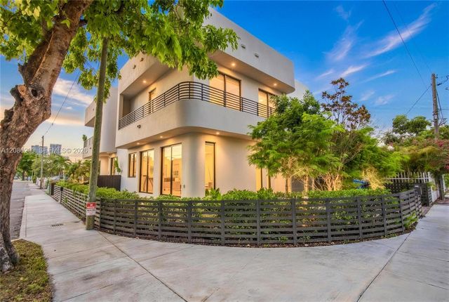 1001 SW 10 Avenue, Miami, FL 33130