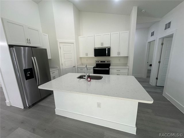 2810 W Huron Lane, Citrus Springs, FL 34434