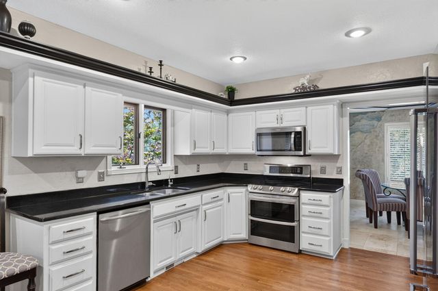 5809 S Clay Avenue, Springfield, MO 65810
