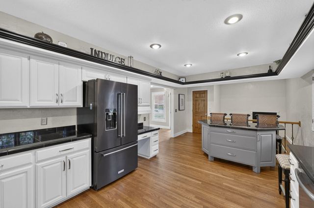 5809 S Clay Avenue, Springfield, MO 65810