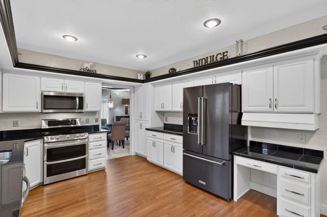 5809 S Clay Avenue, Springfield, MO 65810