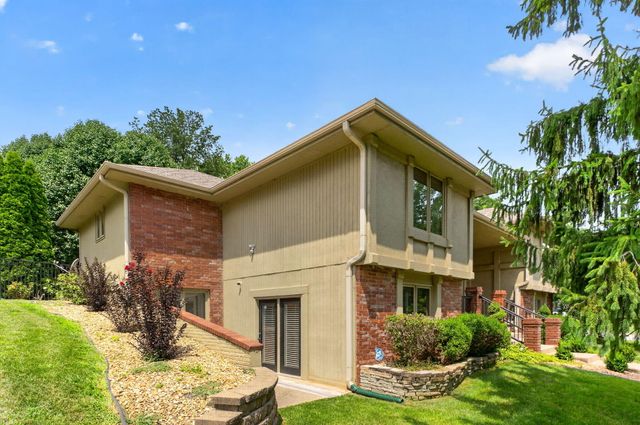 5809 S Clay Avenue, Springfield, MO 65810