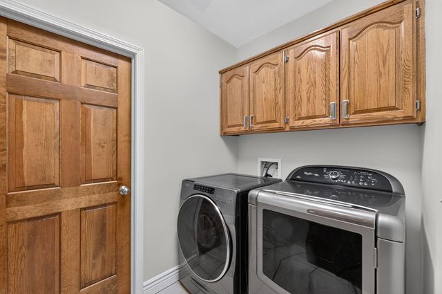 5809 S Clay Avenue, Springfield, MO 65810