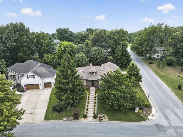 5809 S Clay Avenue, Springfield, MO 65810