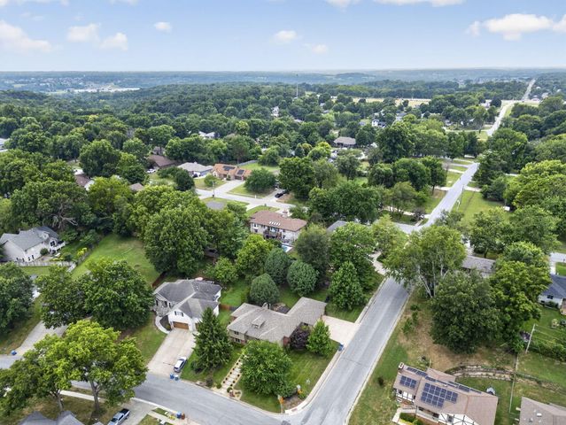 5809 S Clay Avenue, Springfield, MO 65810