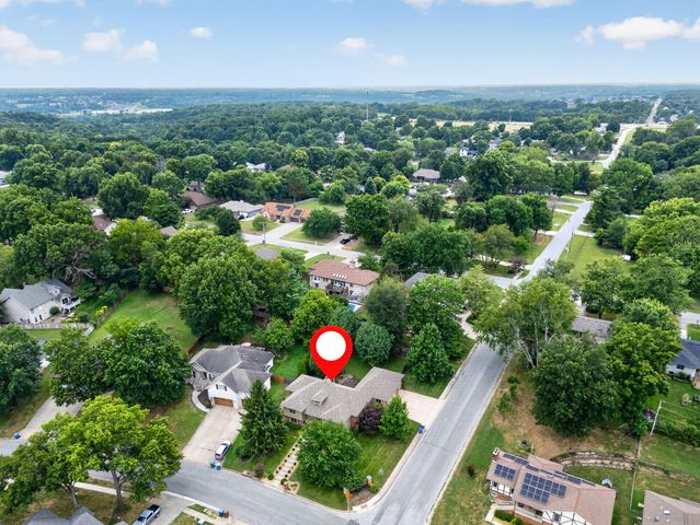 5809 S Clay Avenue, Springfield, MO 65810