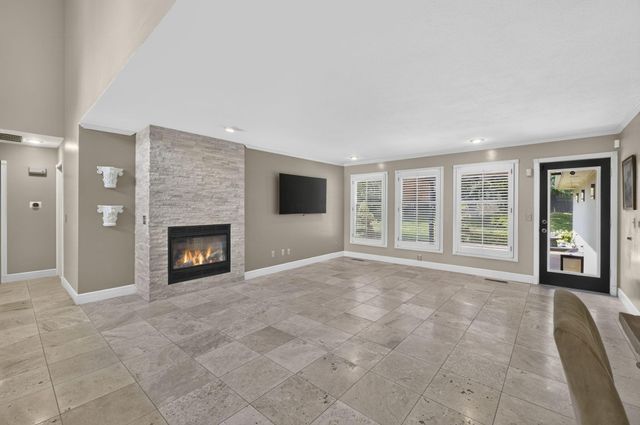 5809 S Clay Avenue, Springfield, MO 65810