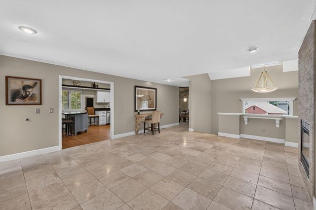 5809 S Clay Avenue, Springfield, MO 65810