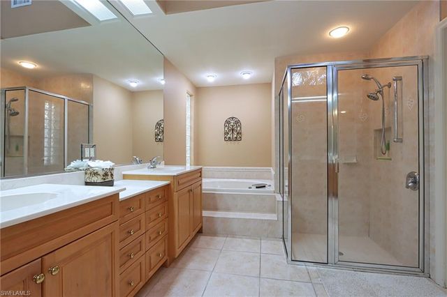 5815 PERSIMMON WAY, Naples, FL 34110