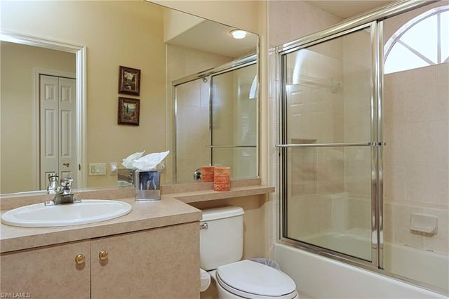 5815 PERSIMMON WAY, Naples, FL 34110