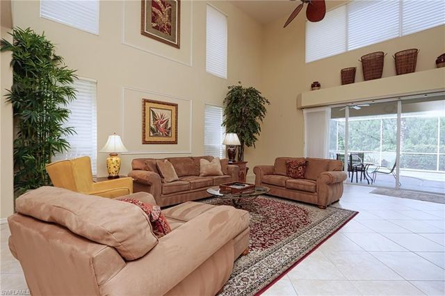 5815 PERSIMMON WAY, Naples, FL 34110