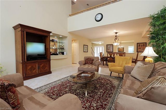 5815 PERSIMMON WAY, Naples, FL 34110