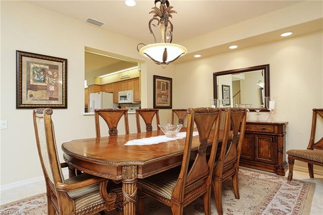 5815 PERSIMMON WAY, Naples, FL 34110