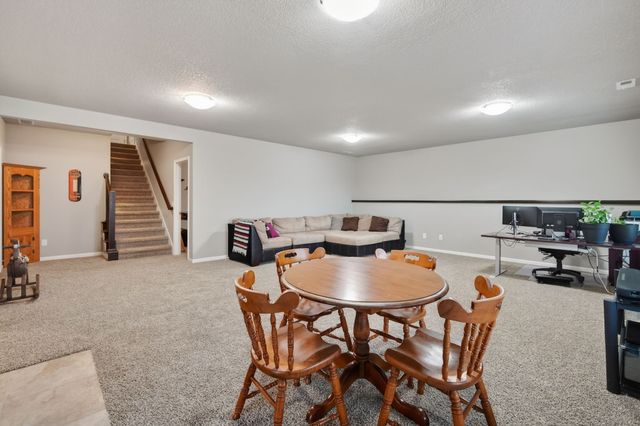 14408 Greenbelt Drive, Urbandale, IA 50323