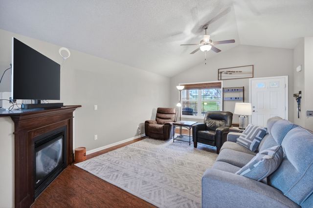 14408 Greenbelt Drive, Urbandale, IA 50323