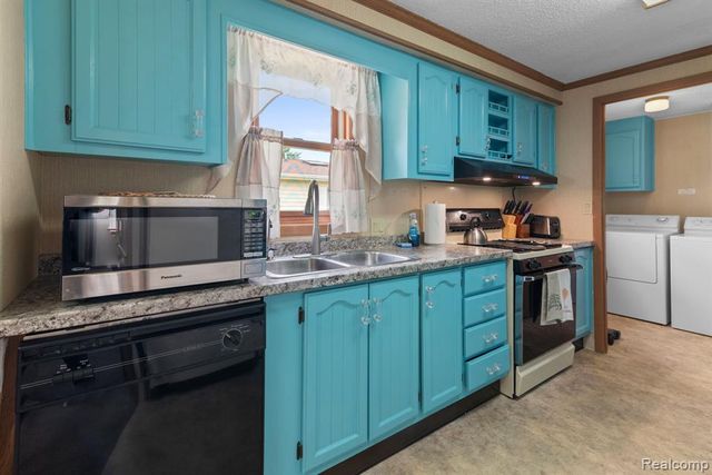 704 Webber Court, Linden, MI 48451