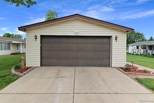 704 Webber Court, Linden, MI 48451