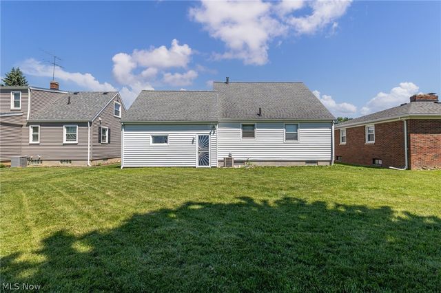 3264 Estelle Avenue, Lorain, OH 44052