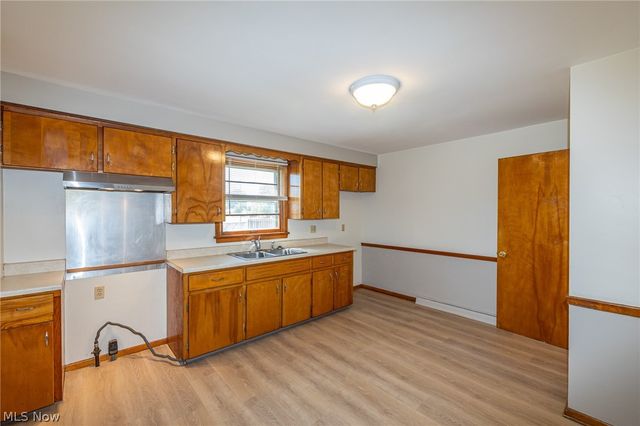 3264 Estelle Avenue, Lorain, OH 44052