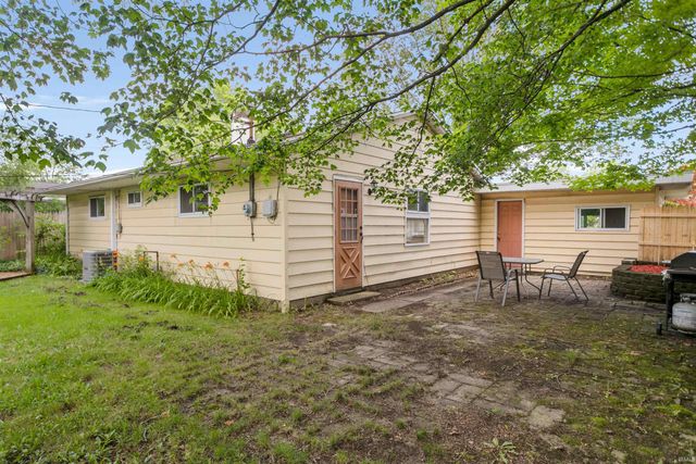 3220 Rexford Drive, South Bend, IN 46615