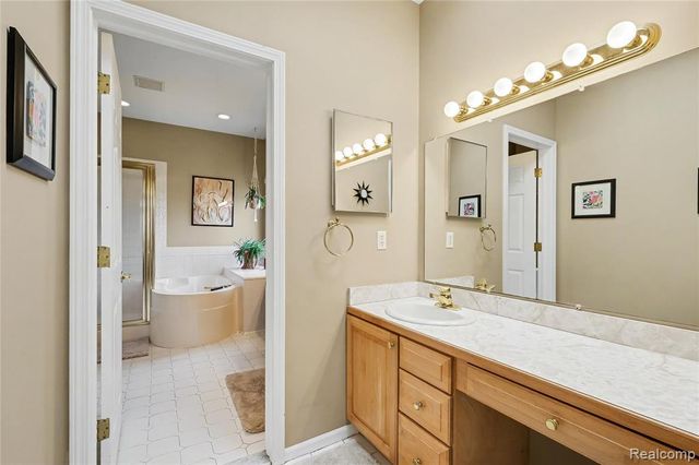 5143 Territorial Road, Grand Blanc, MI 48439