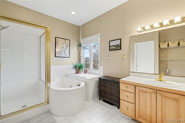 5143 Territorial Road, Grand Blanc, MI 48439