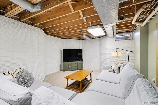 5143 Territorial Road, Grand Blanc, MI 48439