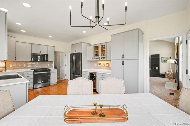 5143 Territorial Road, Grand Blanc, MI 48439