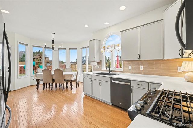 5143 Territorial Road, Grand Blanc, MI 48439