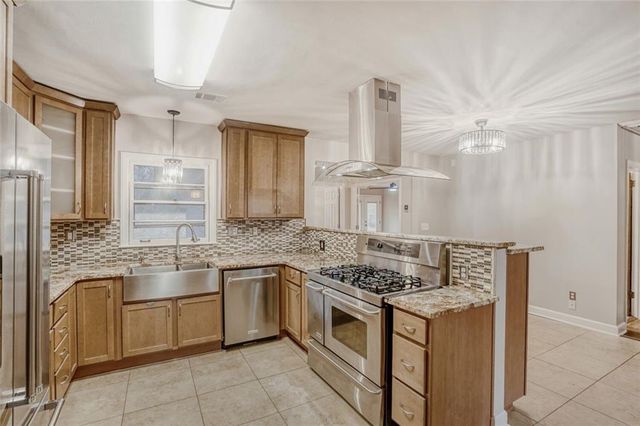 905 Milam Circle, Clarkston, GA 30021