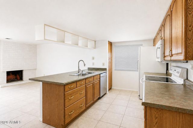 11040 S TOMAH Street, Phoenix, AZ 85044