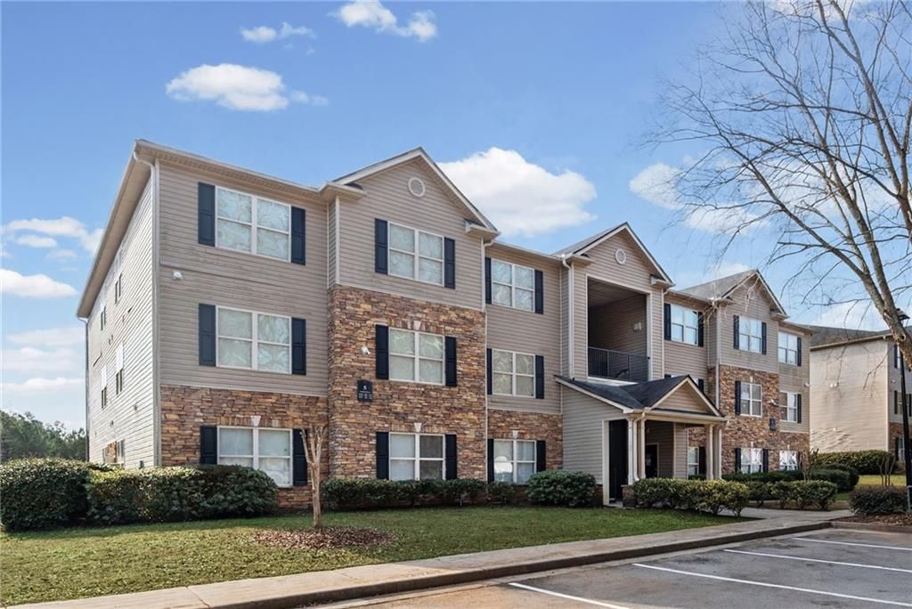 5304 Fairington Club Drive, Stonecrest, GA 30038