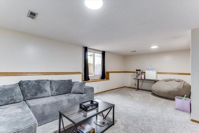 1703 N Skyview, Wichita, KS 67212